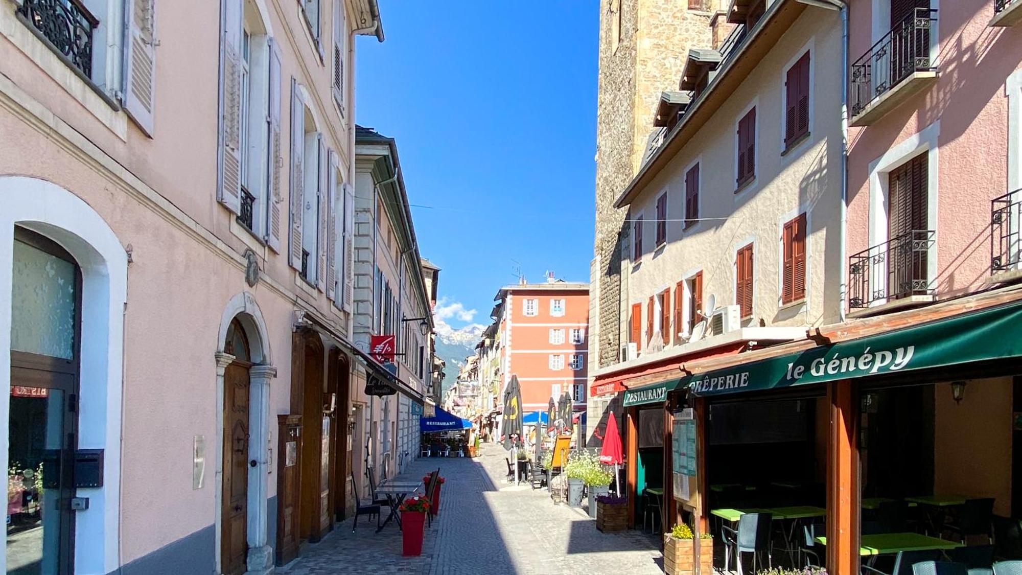 La Capitale - Les Gites De L Argile Barcelonnette Exterior photo